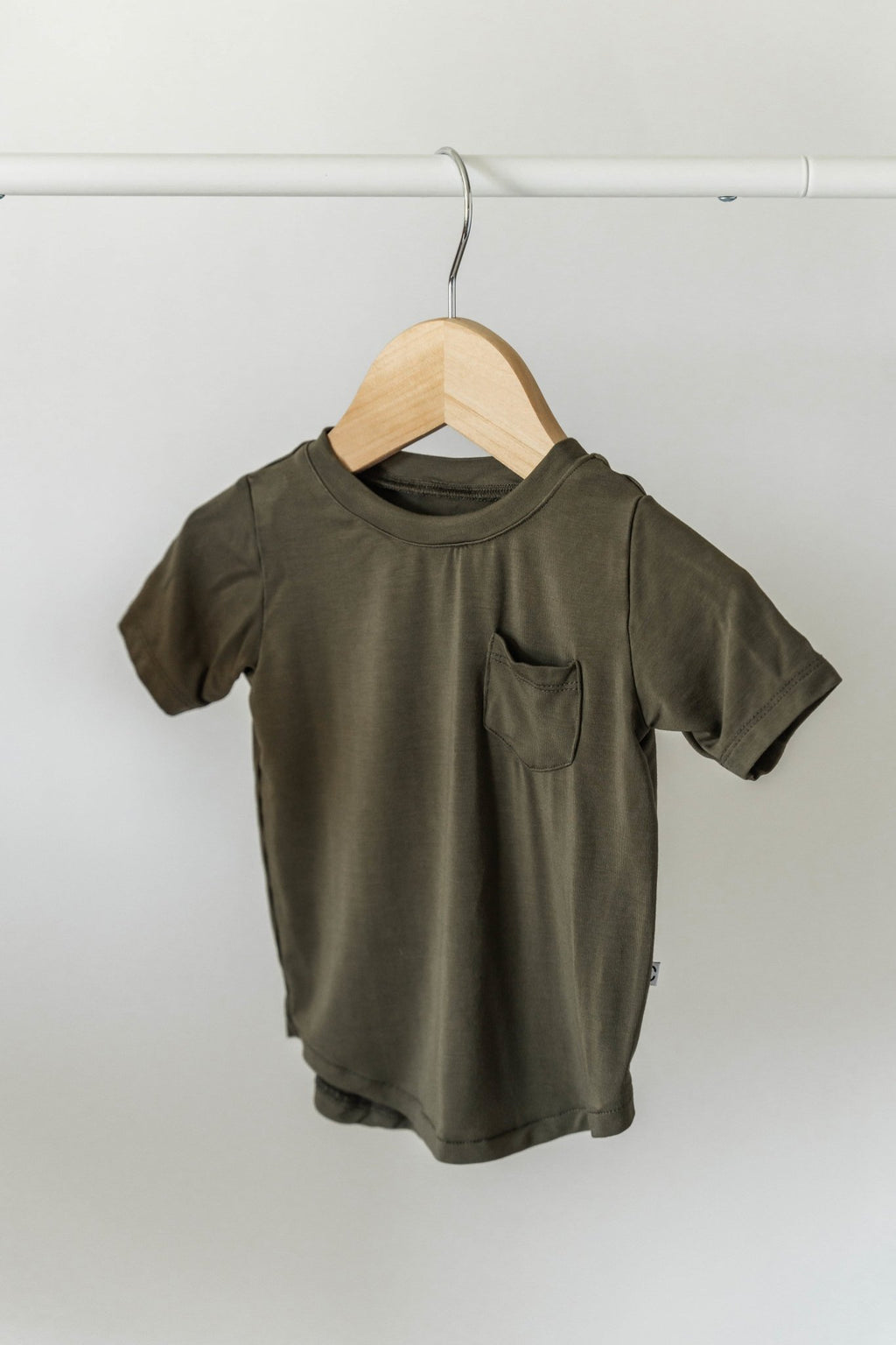 Curved-Hem Pocket Tee - Dark Olive - Jettson Cole